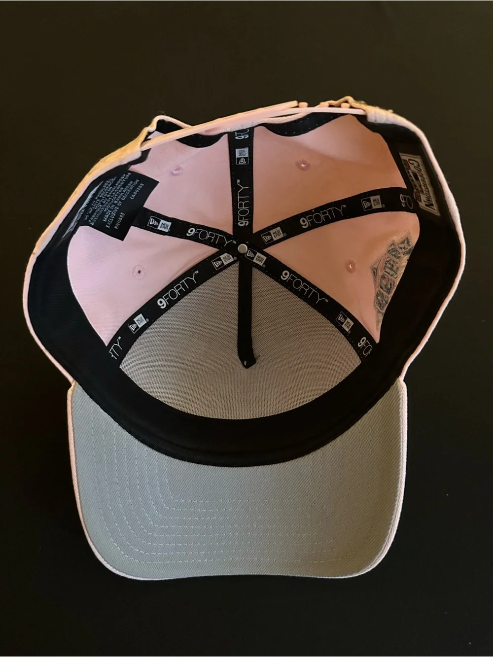 New Era Pink New York Yankees 9FORTY Adjustable Cap 1999 Yankees Patch